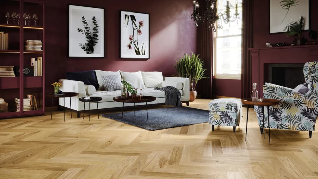 Jaki kolor ścian do ciemnej podłogi, by uniknąć przytłoczenia wnętrza?