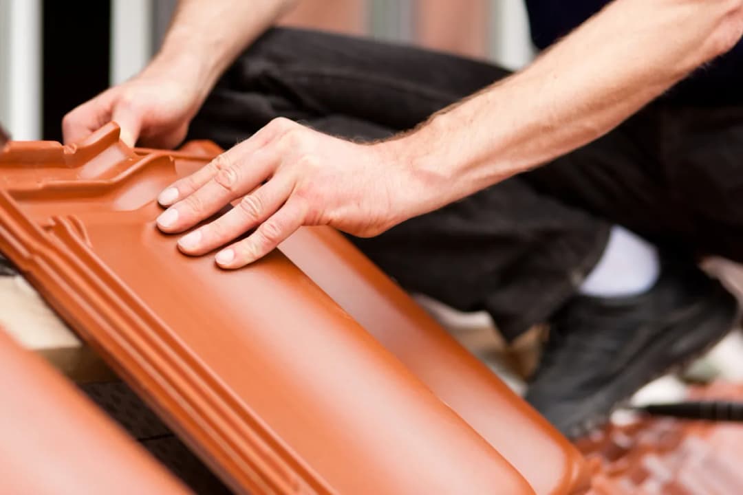 Ile kosztuje remont dachu? Zaskakujące ceny i czynniki wpływające na koszty