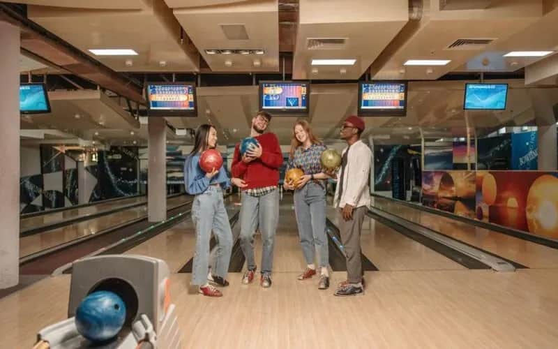 Ile kosztuje wybudowanie kręgielni? Sprawdź ukryte wydatki i oszczędności